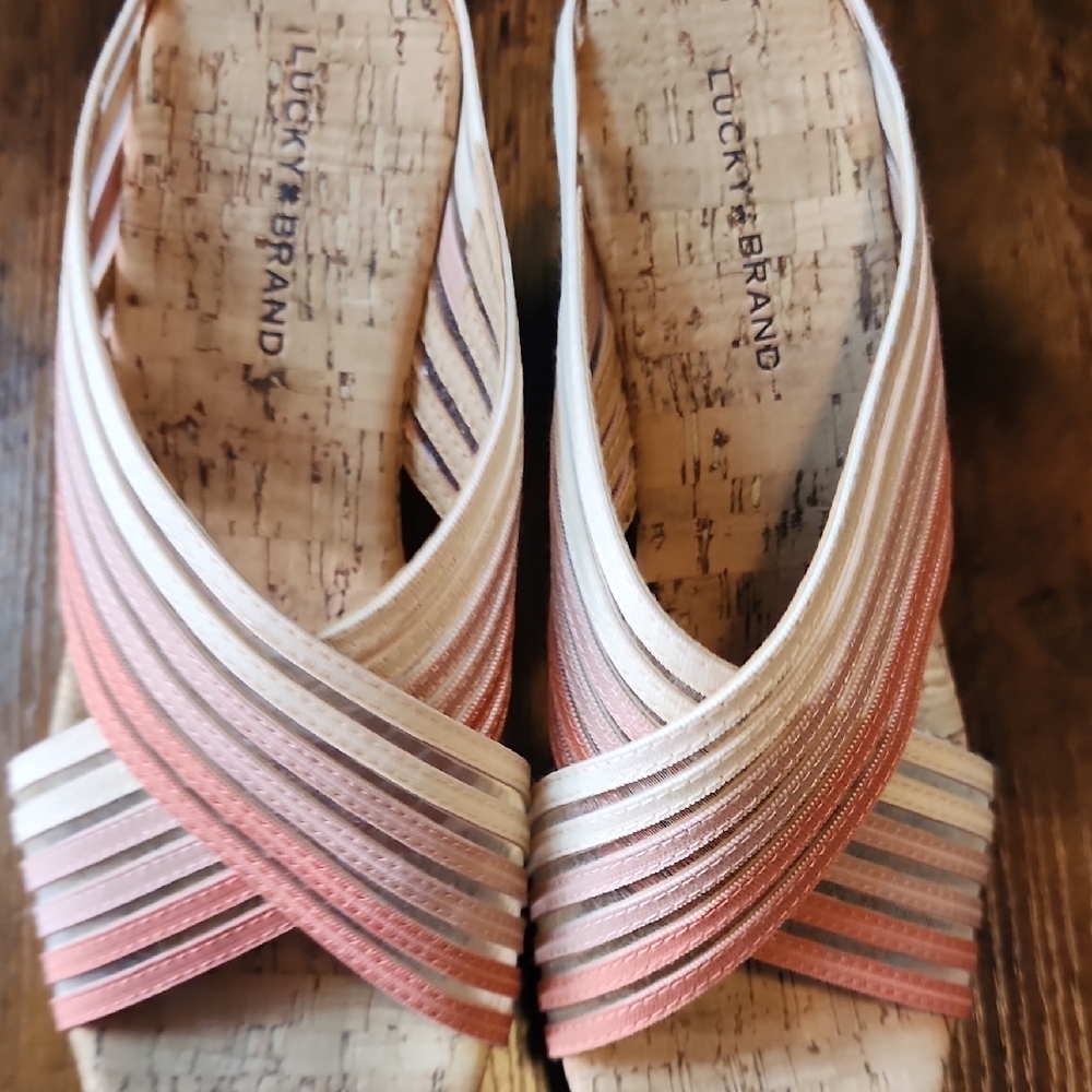 LUCKY BRAND | Peach Coral Ombre Mykayla Cork Wedge Multicolor Strappy Sandal | 8 - Picture 9 of 10